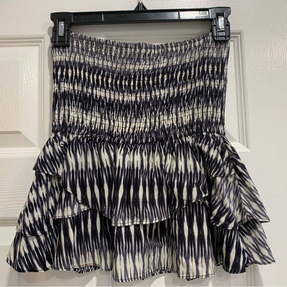 Strapless Smocked Top Forever 21 with ruffled layers - Picture 3 of 5